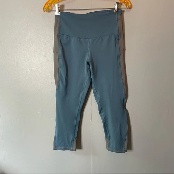 Champion teal cropped leggings size medium - Picture 1 of 8